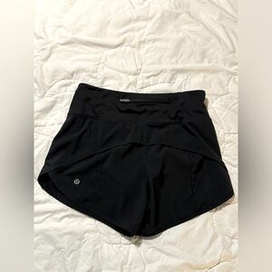 Size 6 women’s lululemon speed up high rise lined short